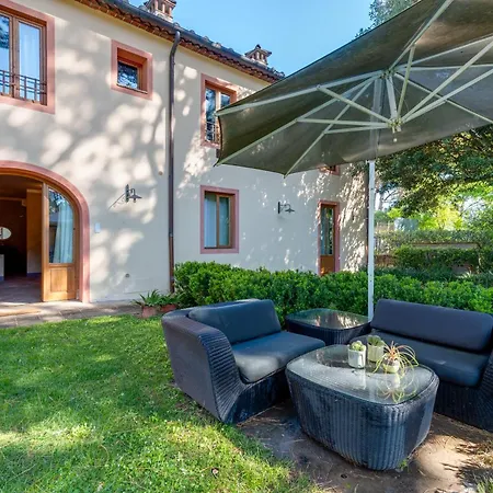 Leonardo - Belle Ferroniere Apartment Vinci